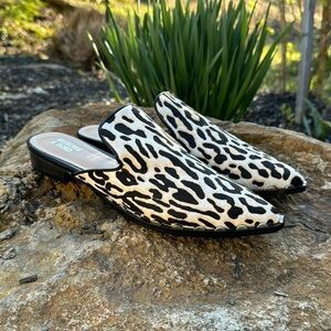 Bleecker & Bond leopard print mule size 8.5